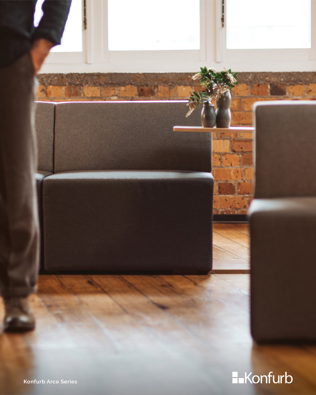 Konfurb Arco SeatingĀ