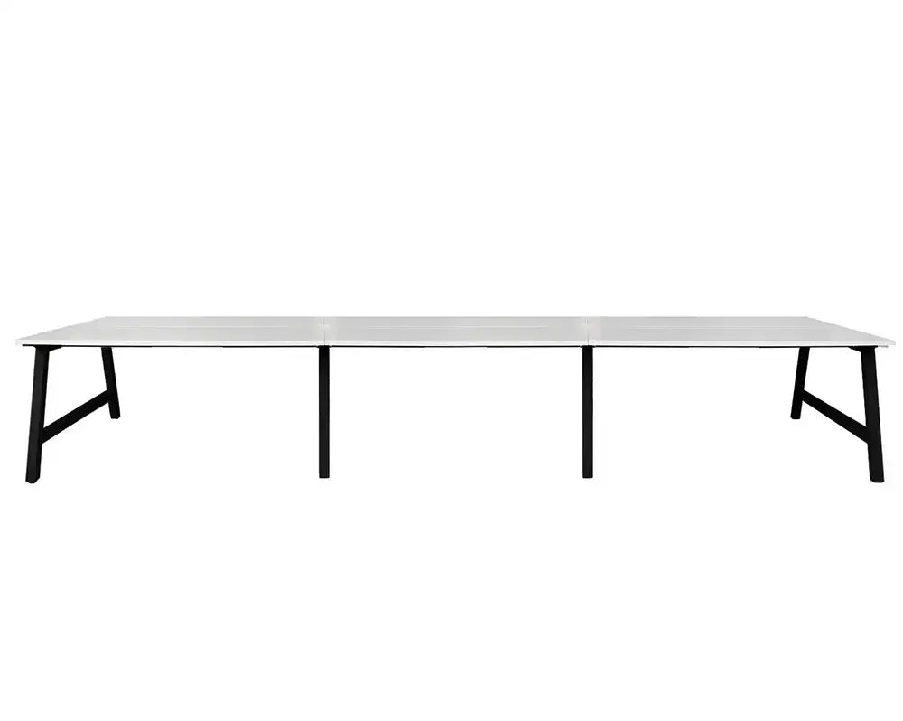 Pitch Six Person Pod 1800L