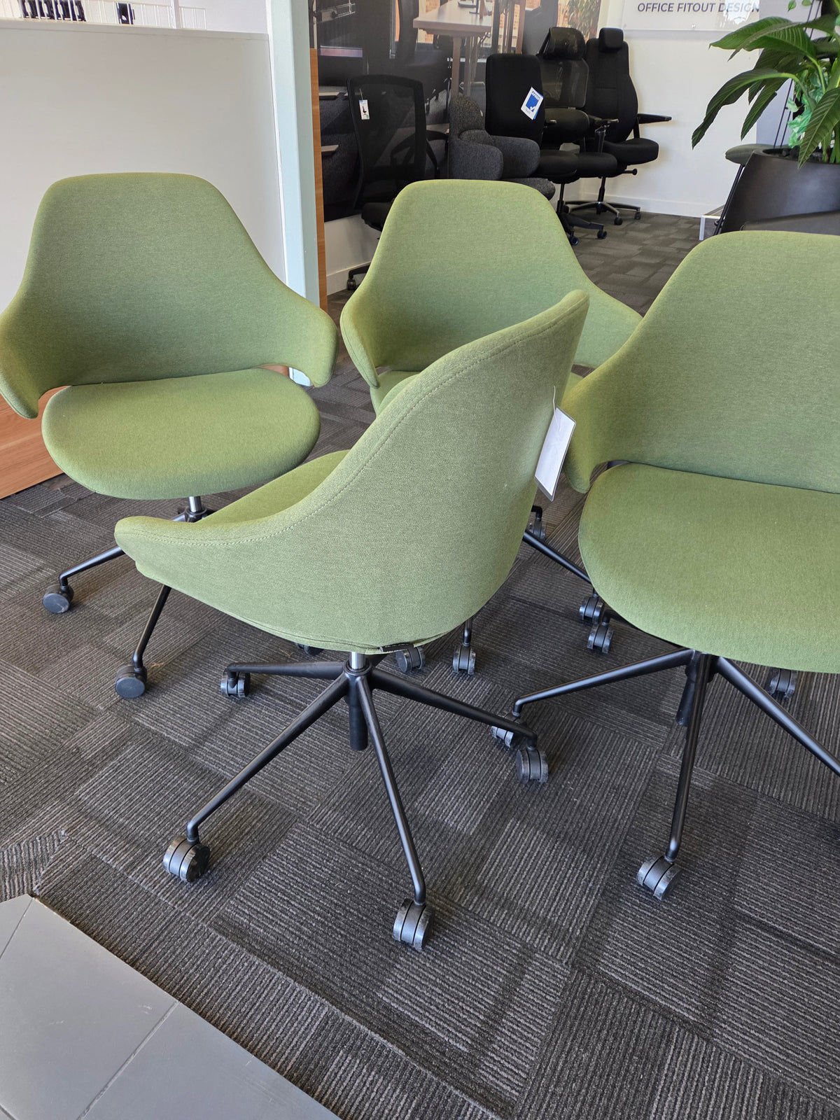 Ex-Display Konfurb Orbit Chairs 
