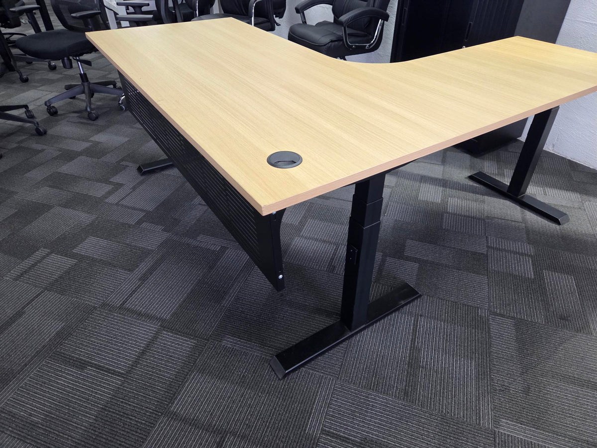 Ex-Showroom Nitro Electric Corner Desk 